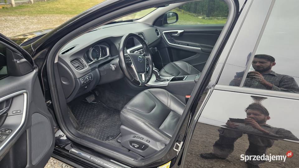 Volvo v60 T5 RDesigne bogata stan automatyczna