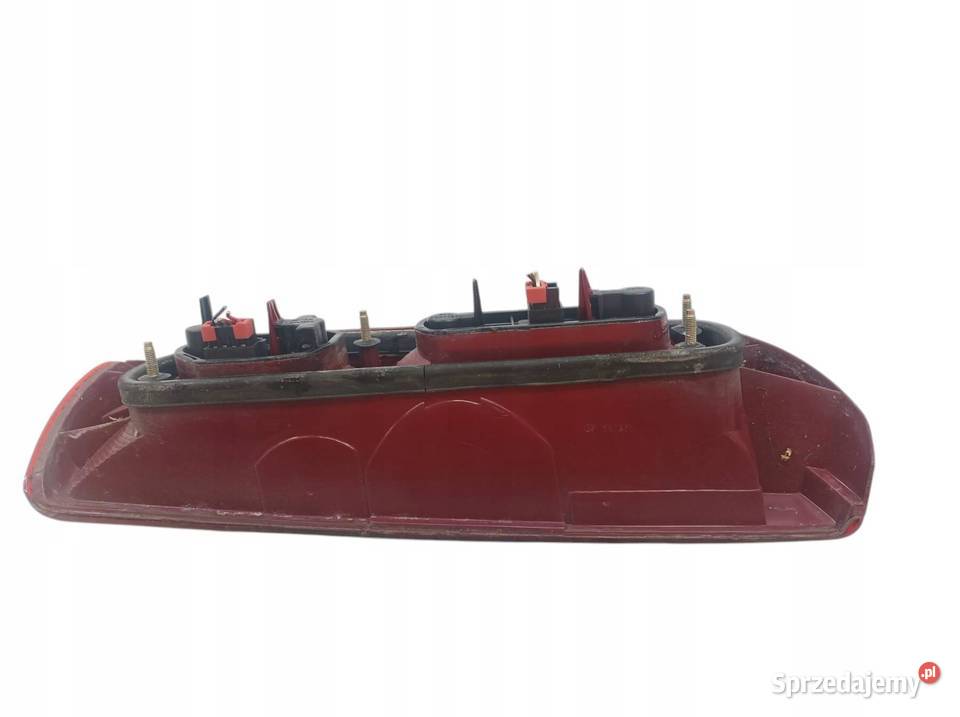 LAMPA TYŁ PRAWA EU Alfa Romeo 146 I 19952000