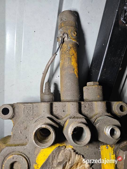 3sekcyjny rozdzielacz hydrauliczny JCB 410 412 pomorskie Gdynia
