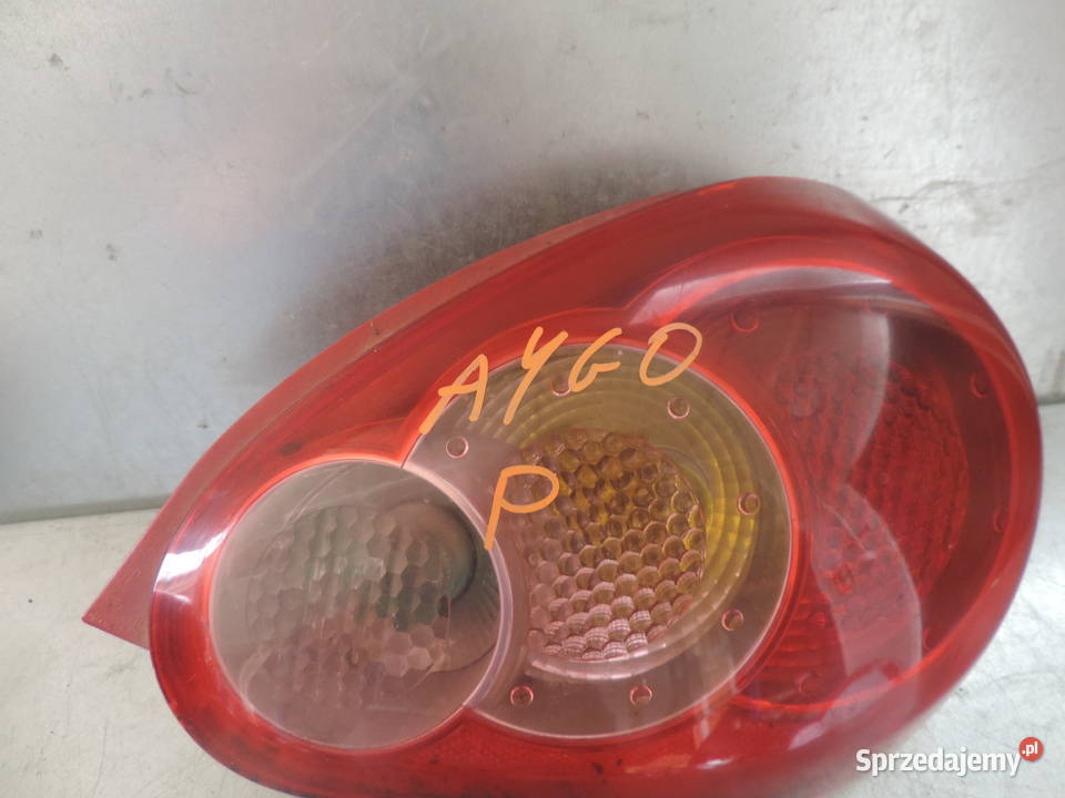 LAMPA PRAWA TYLNA TOYOTA AYGO 1 Rok produkcji 2006 małopolskie Nowy Sącz