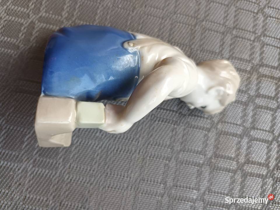 Figurka z porcelany desygnowana