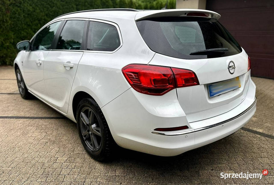 Opel Astra Opel Astra J 14i 140 Sport Tourer Wrocław