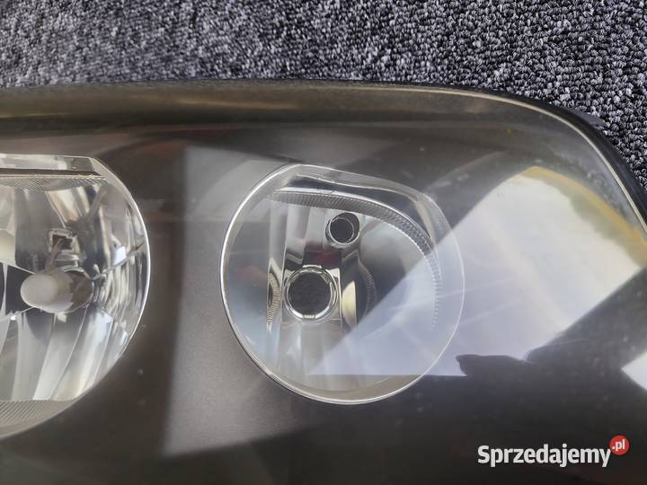 Reflektor BMW X3 E83 EU lampa halogenowa prawa Kielcza