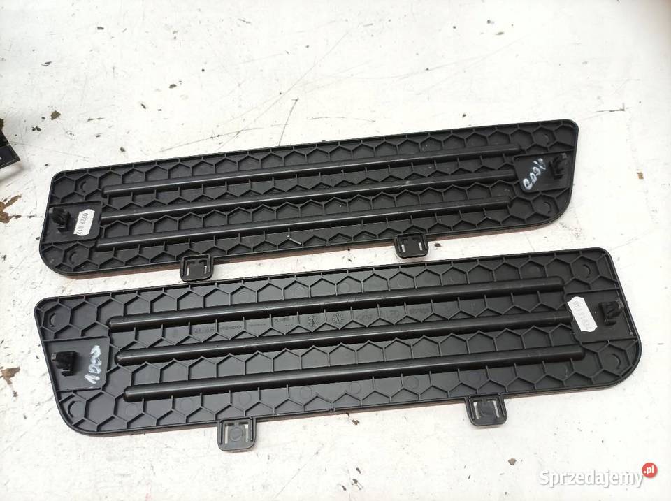 OSŁONA BAGAŻNIKA TYŁ LEWA PRAWA ZAŚLEPKA KPL