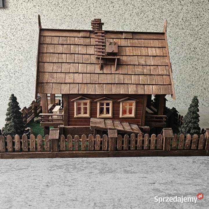 Makieta chatki góralskiej