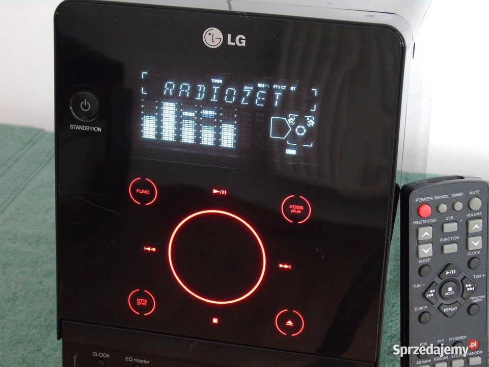 Wieża z USB CD AUX i pilotem LG sprawna i mocna