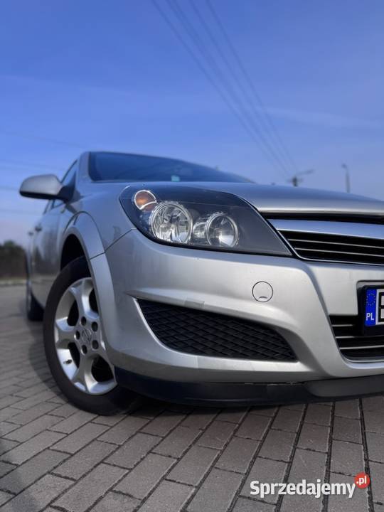 Sprzedam Astra h z 2012r 16 benzyna gaz wspomaganie kierownicy sprzedam