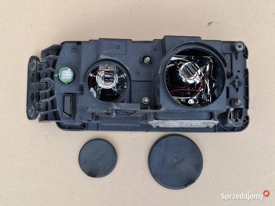 IVECO STRALIS EUROCARGO REFLEKTOR PRAWY LED ciężarowe Bieleń