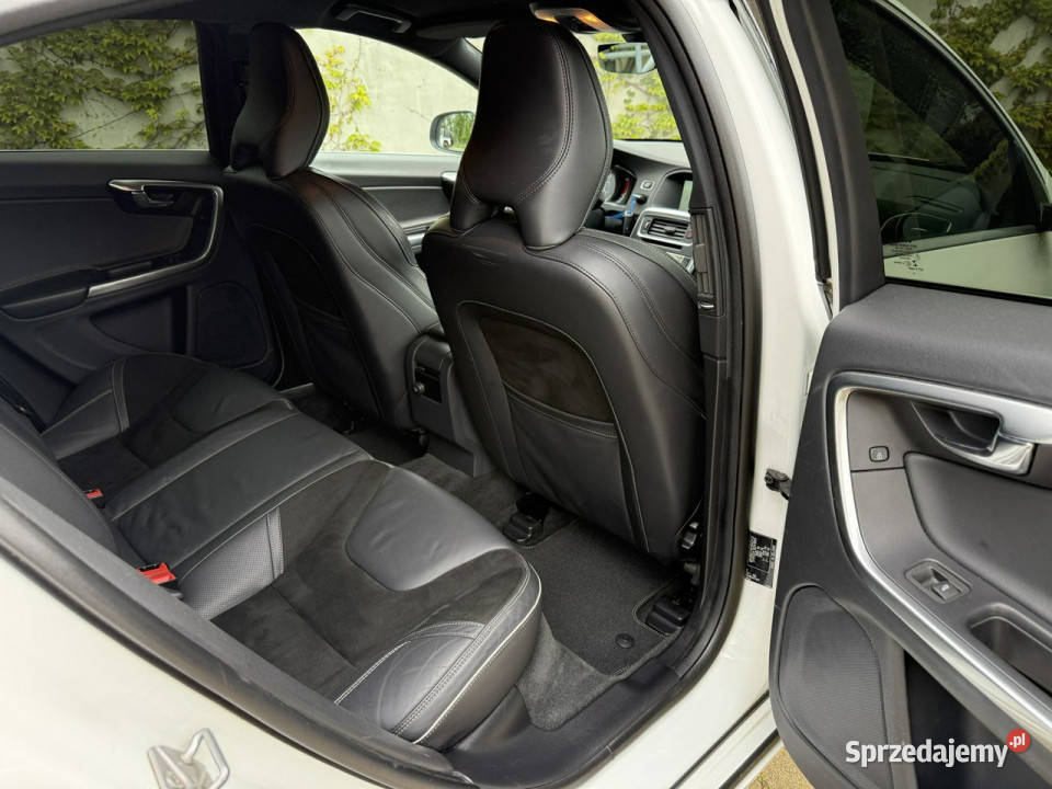Volvo S60 20 benzyna Rdesign T3 II 2010 Tarnowskie Góry