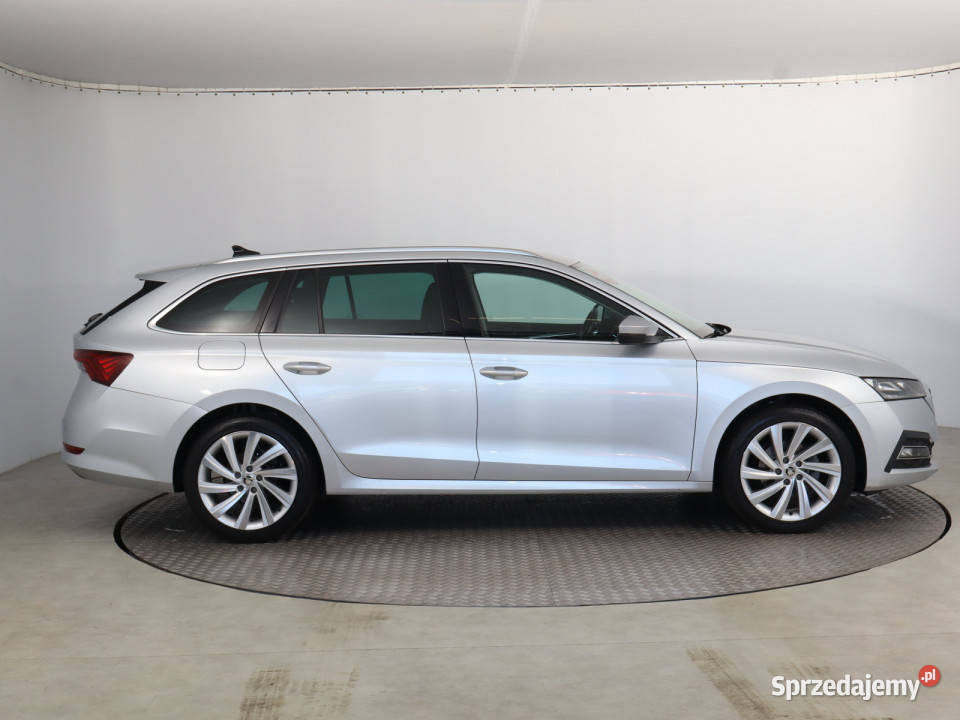 Skoda Octavia 15 TSI relingi dachowe mazowieckie Piaseczno