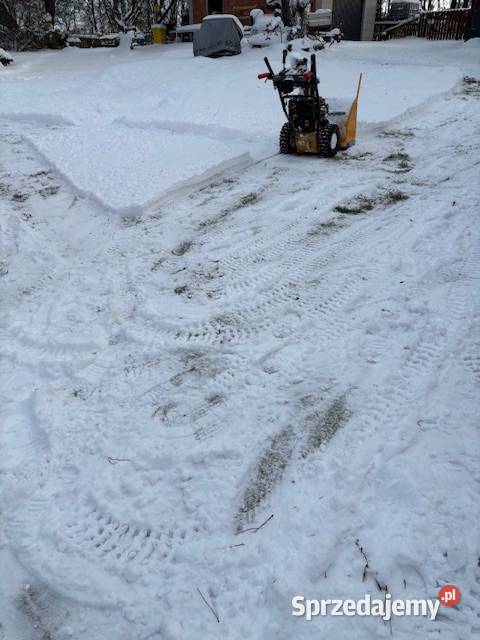 Odśnieżanie odśnieżarką spalinową usługa Chełm