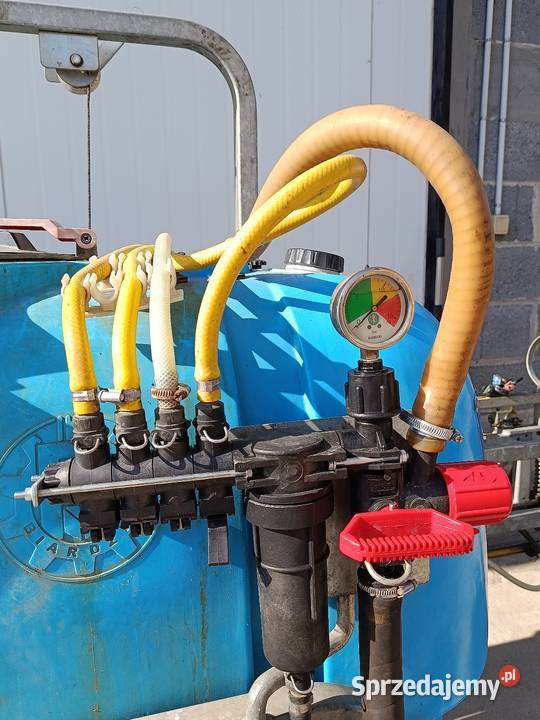 Opryskiwacz zawieszany 400l 12m sprzedam