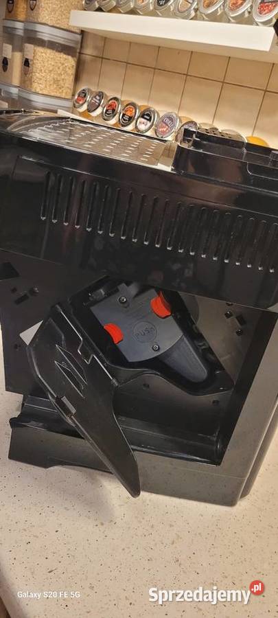 Ekspres automatyczny DeLonghi Magnifica S ECAM Łódź sprzedam