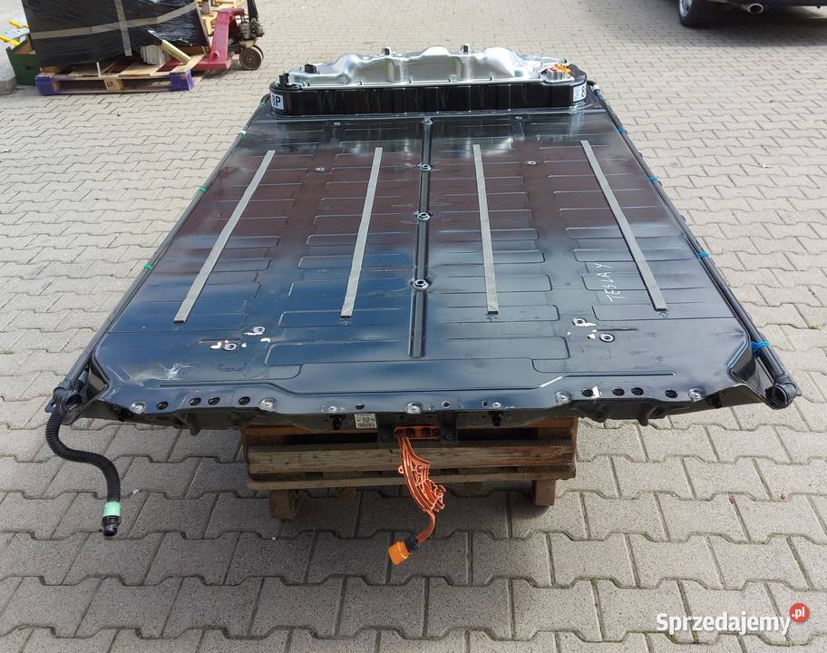 TESLA MODEL Y 2022r napęd tył bateria akumulator