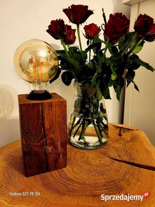 Lampy stoły stoliki lustra