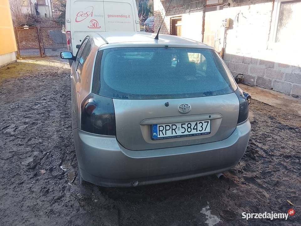 Sprzedam Toyotę Corollę e12 18cm3 Przemyśl