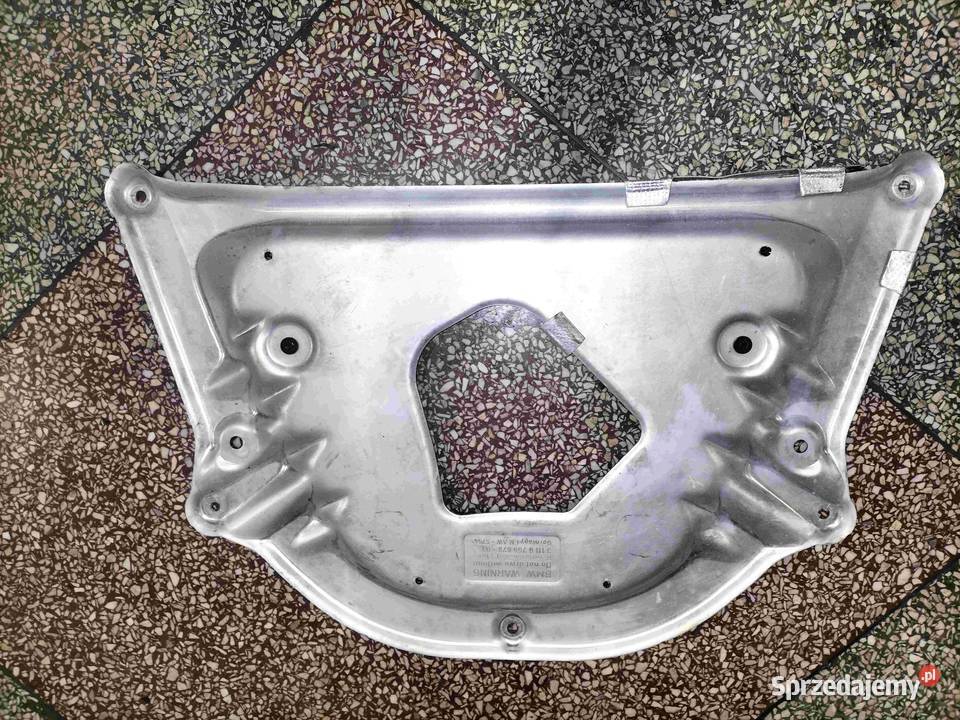 Płyta usztywniająca podwozia BMW E60 E61 550i M5 osobowe Poręba