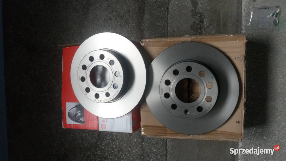 Tarcze tył tylnie 256mm Brembo 08948811 Rok produkcji 2021 Ożarów Mazowiecki