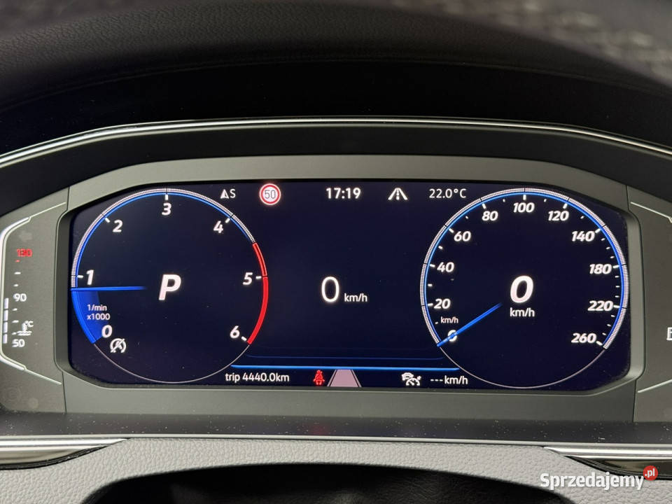 Volkswagen Passat Variant 20 TDI EVO 200 DSG asystent pasa ruchu