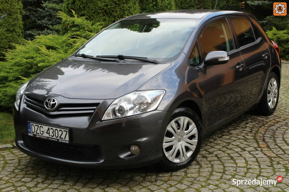 Toyota Auris Benzyna 134 Automat Zarejestrowana dolnośląskie Lubań