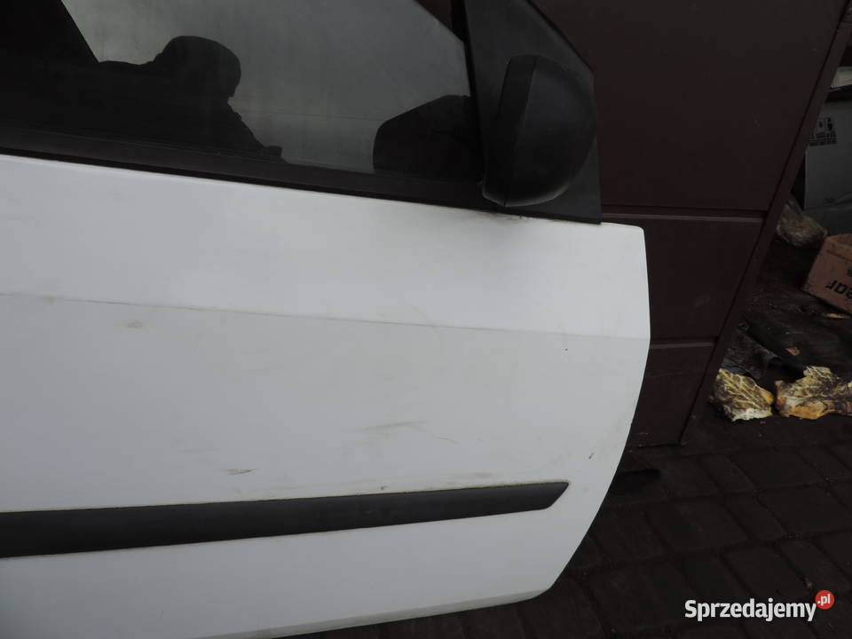 DRZWI PRAWY PRZÓD FORD FIESTA MK6 FL 3D KOLOR H7 osobowe małopolskie Nowy Sącz sprzedam