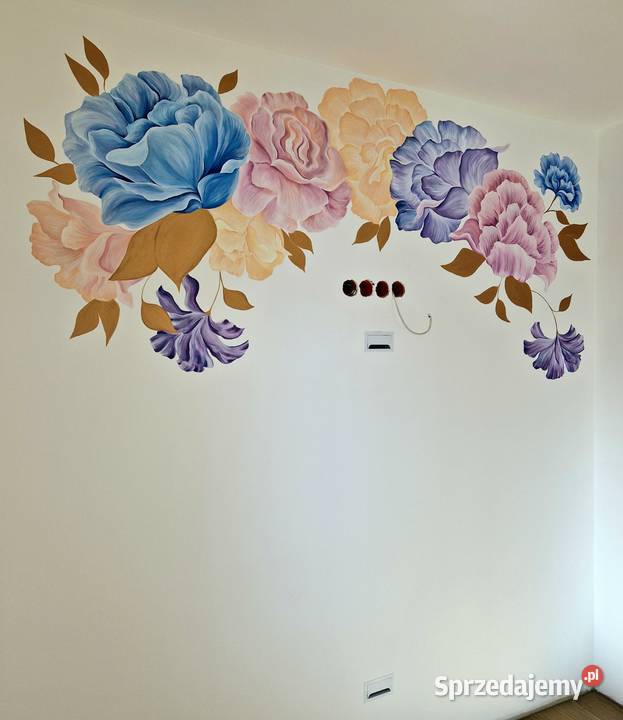 Artystyczne malowanie ścian kwiatowy mural w Brzesko