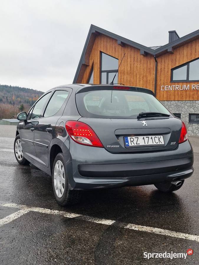 Peugeot 207 2009 r 14 Benzyna 138 000 Zadbany