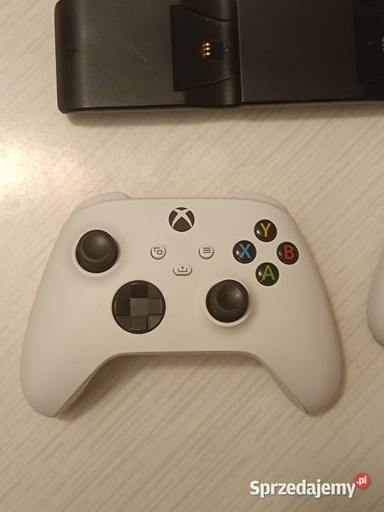Xbox series s 2 pady stacja ładowania Kraczkowa sprzedam