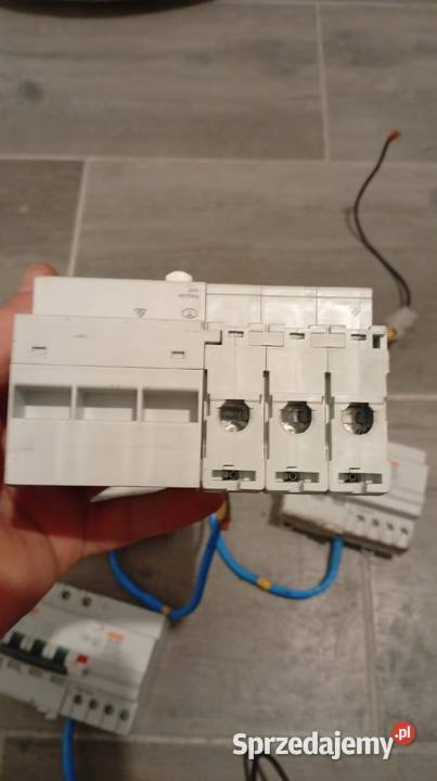 Wyłącznik nadprądowy Merlin Gerin multi 9 C60HD Nałęczów