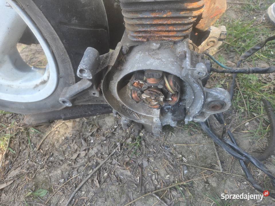 Peugeot speedfight 2 2x silnik na cześci Rok produkcji 2004 Trzcianka sprzedam