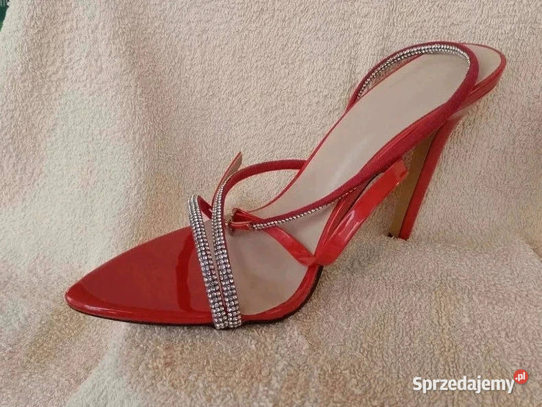 Szpilki czerwone lakierowane rozmiar 39 impreza Czółenka Garwolin