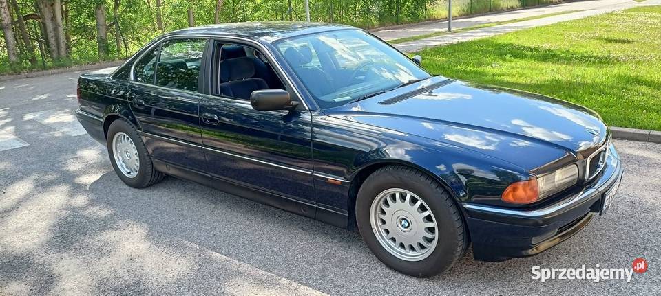 BMW E38 40 V8 zadbana bez rdzy przebieg 210 000 Radomsko