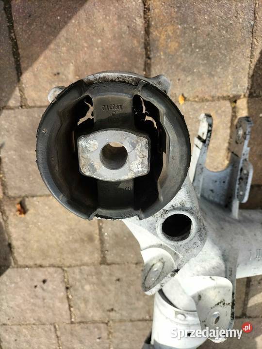 Belka tylnego zawieszenia BMW E65 E66 stan osobowe śląskie Poręba sprzedam