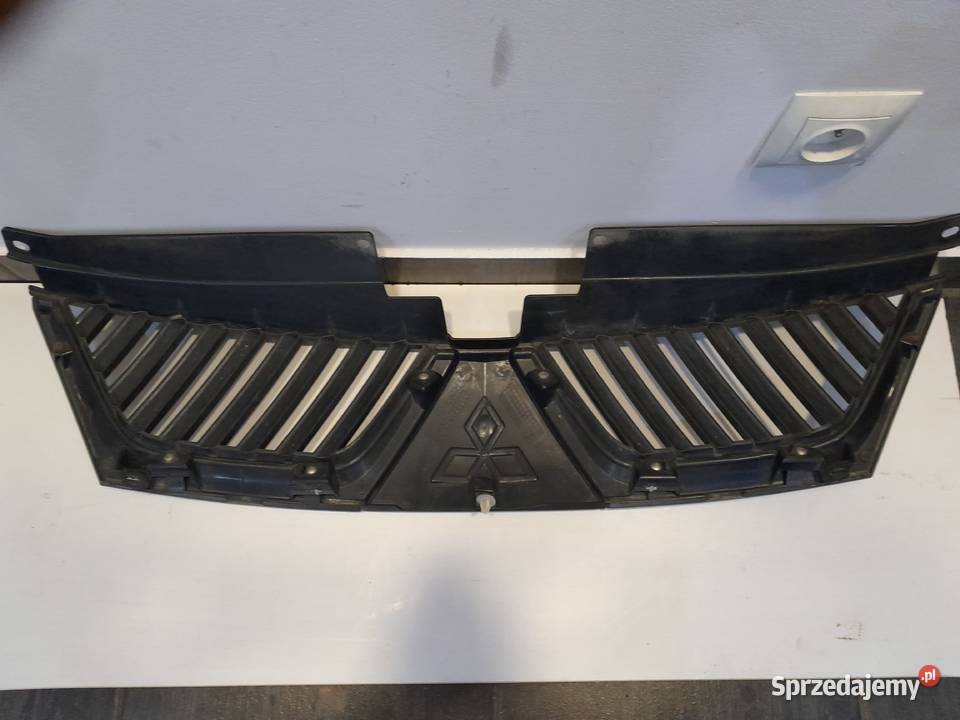 ATRAPA MITSUBISHI OUTLANDER 2 sprzedam