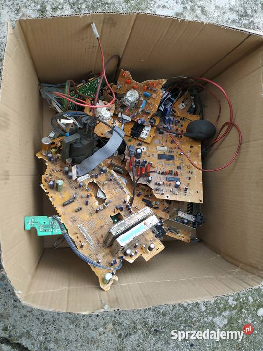 Pudła pełne ciekawych części elektronicznych małopolskie Dąbrowa Tarnowska