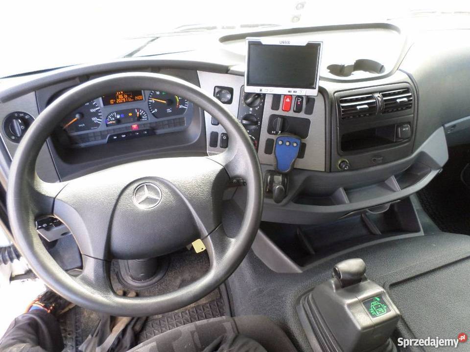 MercedesBenz Axor 1829 4x2 EPS chłodnia winda sprzedam