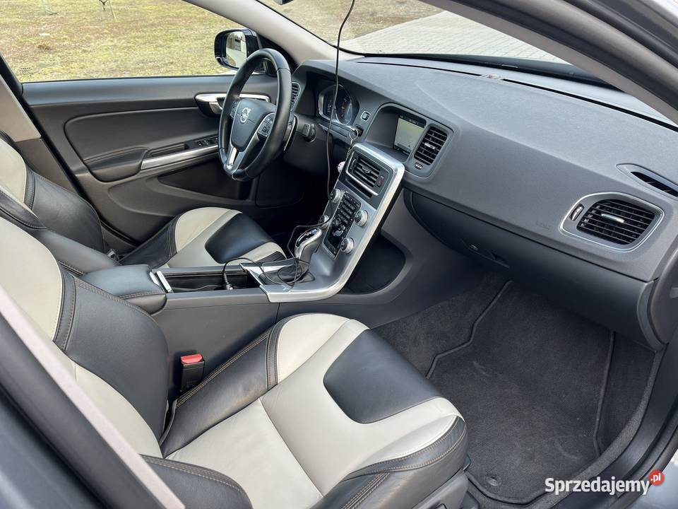Volvo S60 CC T5 AWD Summum Salon Polska małopolskie Łuczyce