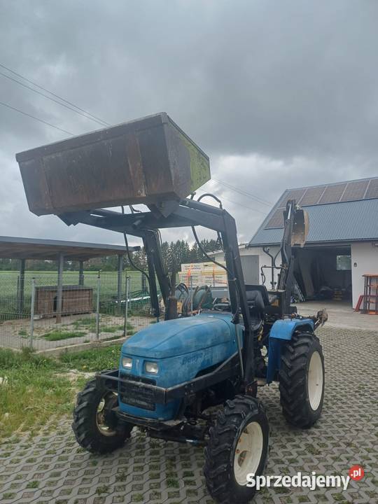 Trakto Benye 4x4 Tur Koparka Zamość