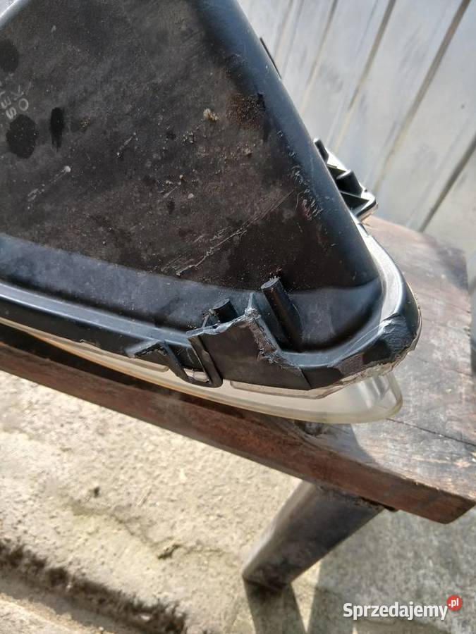 Reflektor lampa prawy przód suzuki Swift Lampy przednie sprzedam