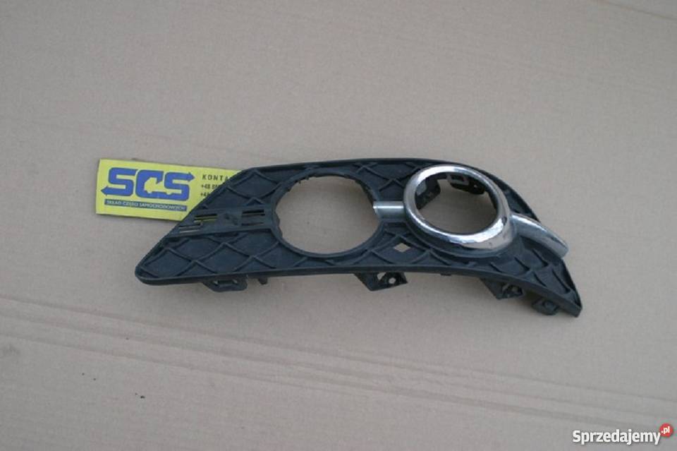 MERCEDES C KLASA W204 LIFT KRATKA HALOGENU LEWA Bieleń