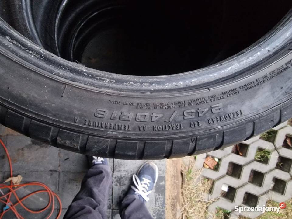 Opony 2454018 R18 Michelin
