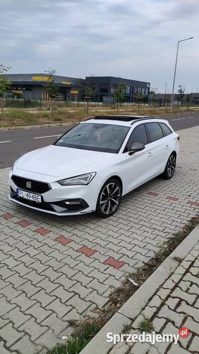 SEAT LEON SPORTSTOURER FR 15 TSI 130 45 PANORAMA