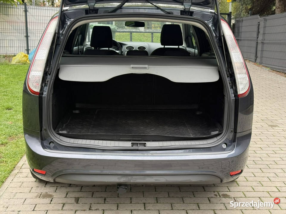 Ford Focus 18 Benzyna Serwisowany Gwarancja światła przeciwmgielne Piekoszów