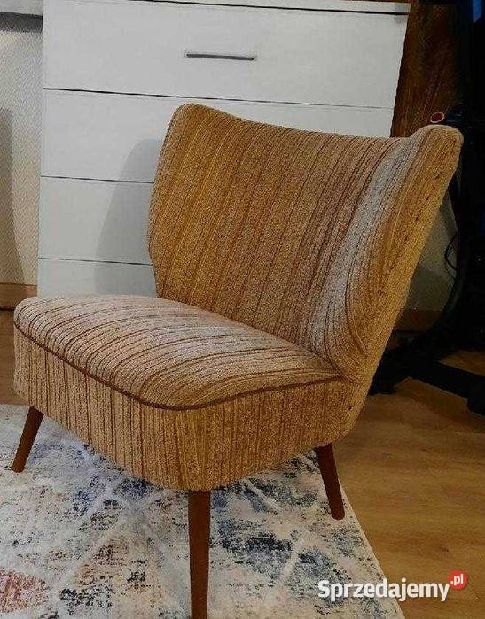 Stary fotel Muszla Meble Płock