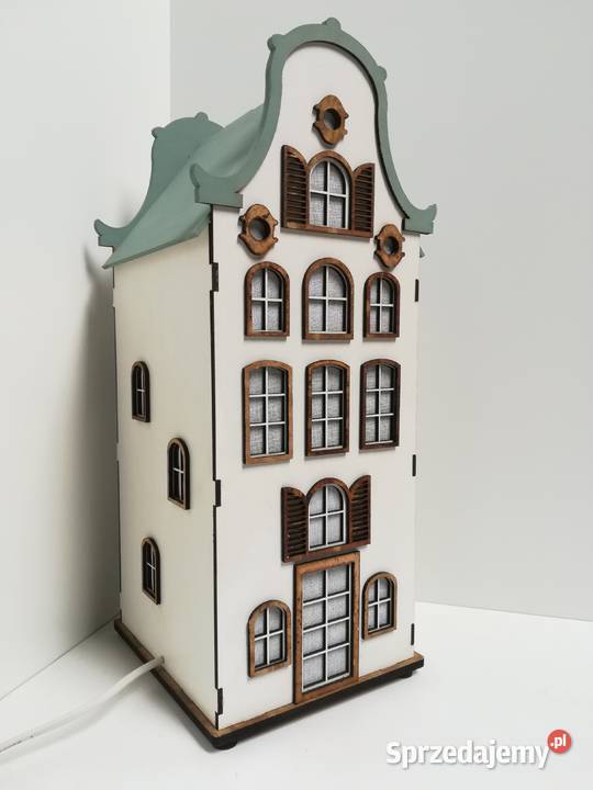 Domek kamienica lampa