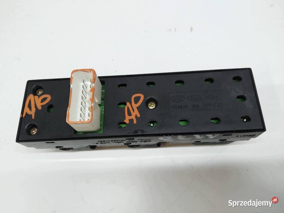 PRZEŁĄCZNIK SZYB LEWY PRZÓD 935702G150TG Kia