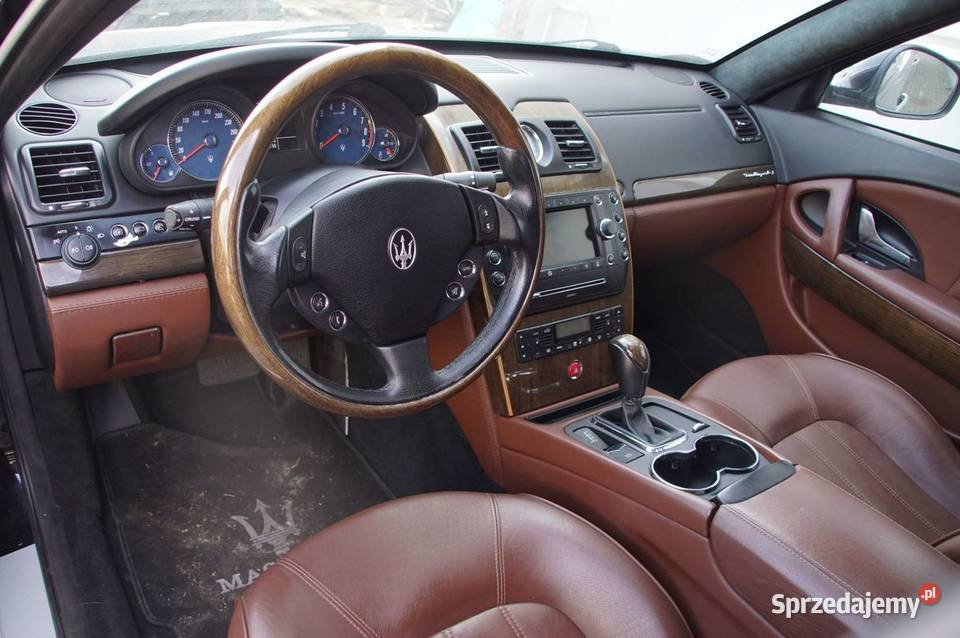 FOTELE KANAPY MASERATI QUATTROPORTE LIFT BOCZKI Lipno