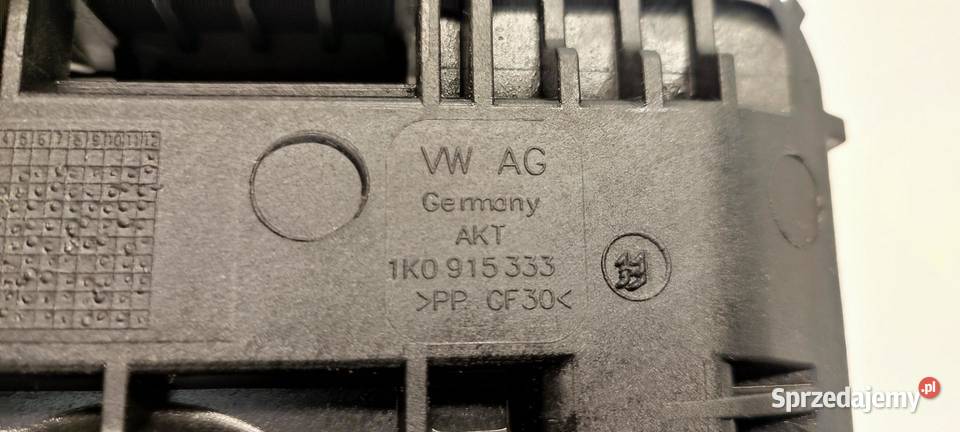 AUDI Q3 8U PODSTAWA AKUMULATORA 1K0915333H