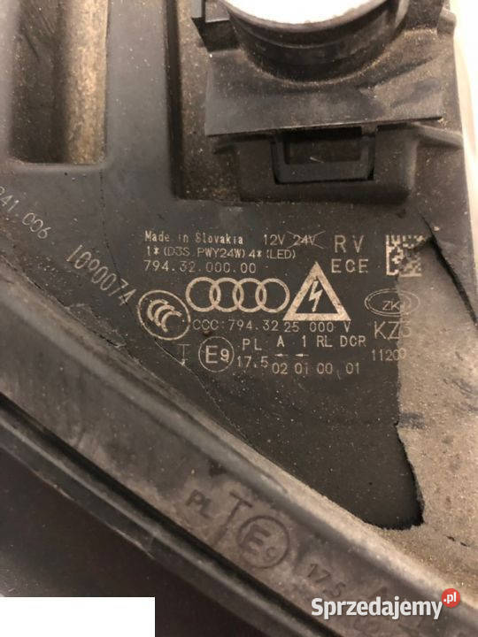 AUDI A1 8XA REFLEKTOR PRAWY BI XENON Kozubszczyzna