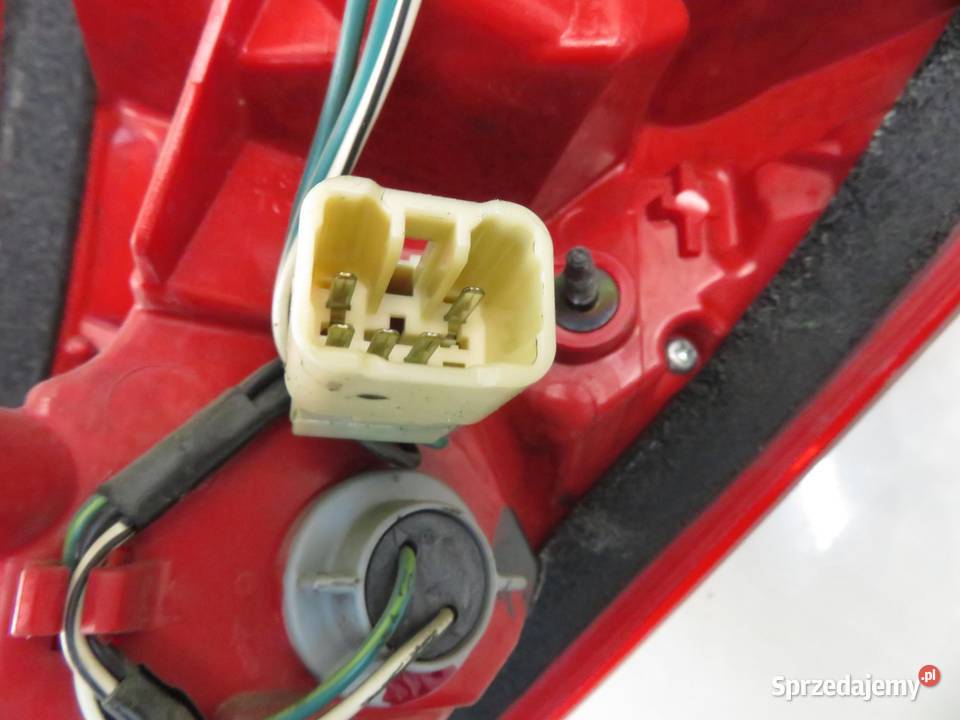 LAMPA LEWA TYLNA TOYOTA RAV 4 III sprzedam